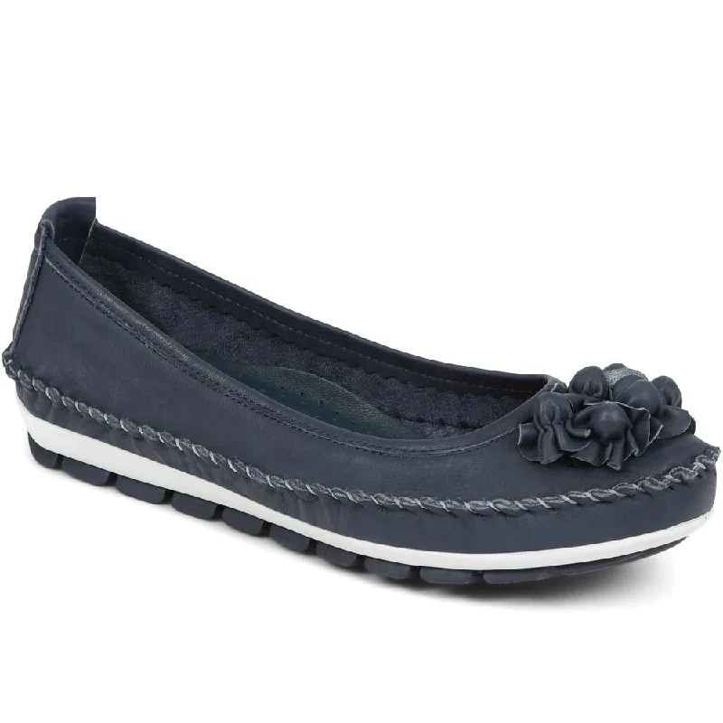 Elegant and sophisticated women's shoes for red carpet eventsFloral Leather Ballet Pumps - SIMIN39007 / 324 765