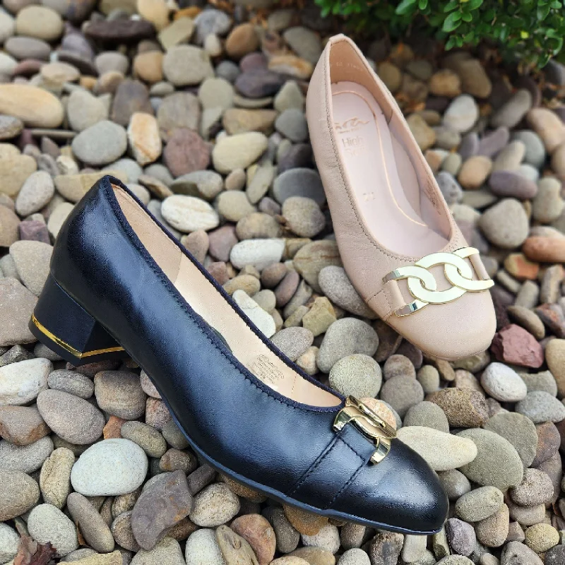 Stylish and comfortable women's shoes for long days at workARA - Gallant 11806