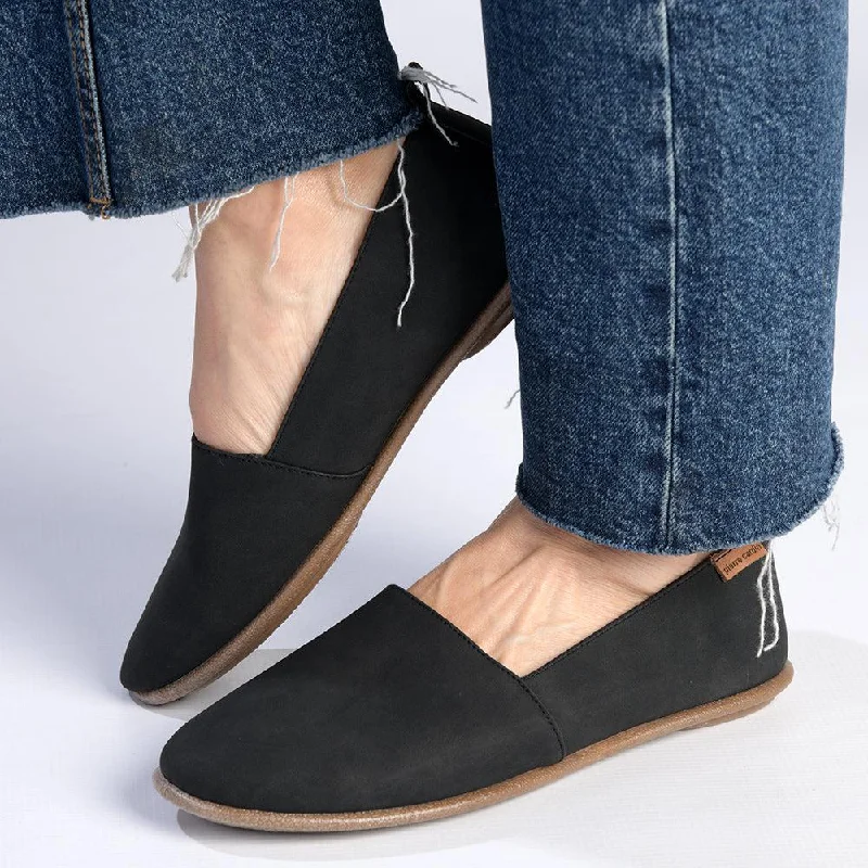 Stunning and glamorous women's shoes for evenings outPierre Cardin Ladies Riviera 1 Slip On - Black