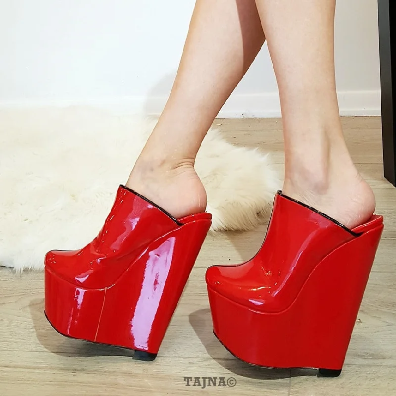 Classy and elegant women's shoes for formal eventsRed Patent Leather Sabo 16 cm Heel Wedge Mules