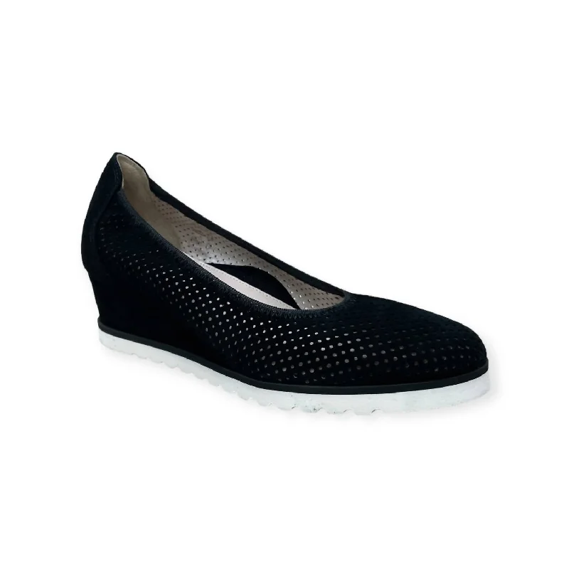 Chic and stylish women's shoes for every outfit and occasionWomen's Joy Slip On Wedge Shoe In Black Chic and stylish women's shoes for every outfit and occasionWomen's Joy Slip On Wedge Shoe In Black