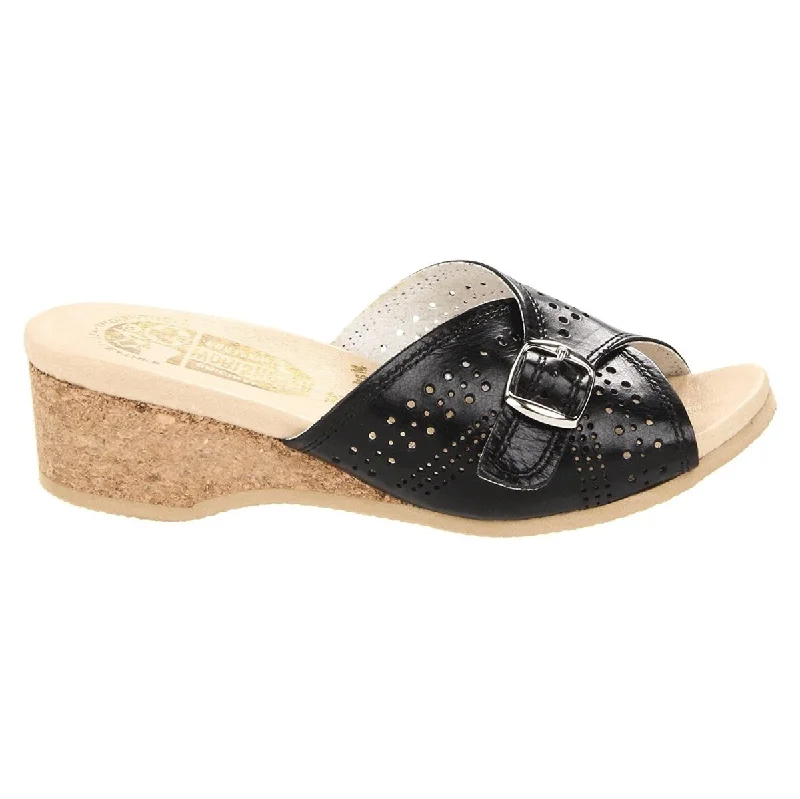 Comfortable yet fashionable women's shoesWorishofer Women's 251 Slide Black Leather