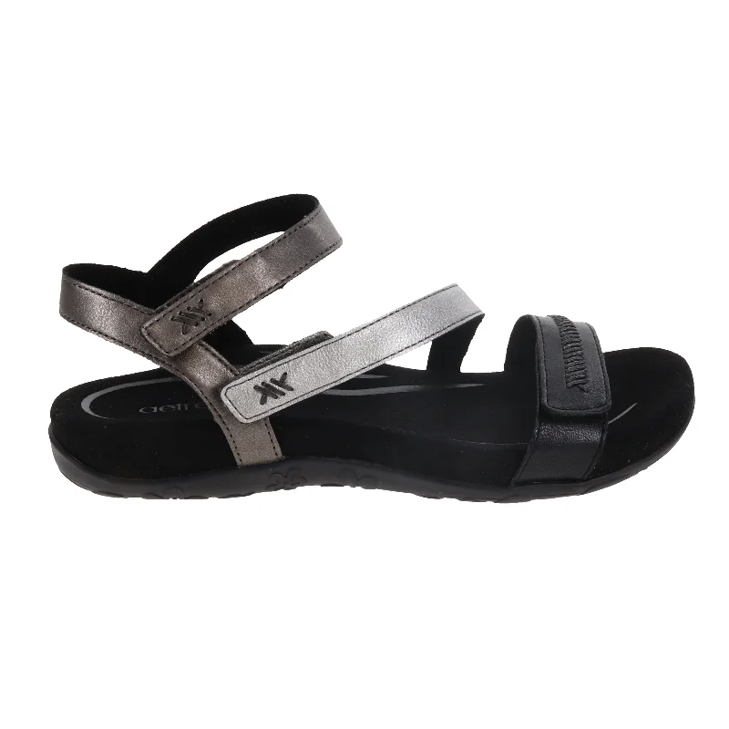Fashion-forward and trendy women's shoe stylesWomen's Gabby