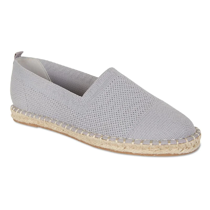 Elegant and sophisticated women's shoes for red carpet eventsExcite Loafer in Mist Canvas
