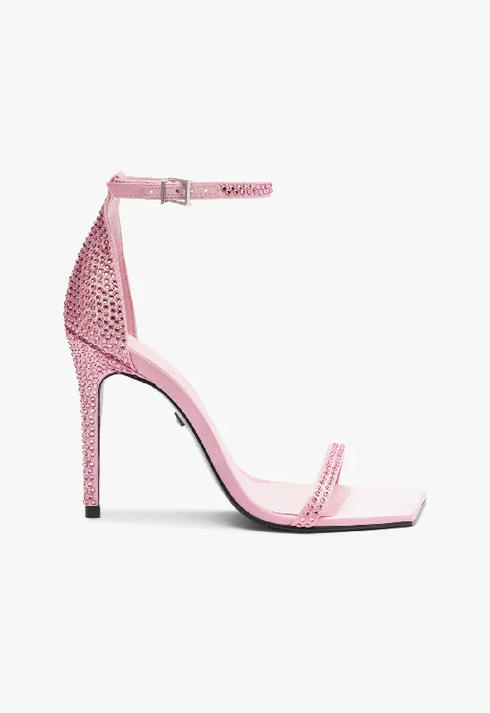 Comfy and stylish women's shoes for lounging around the houseJenna Sandal