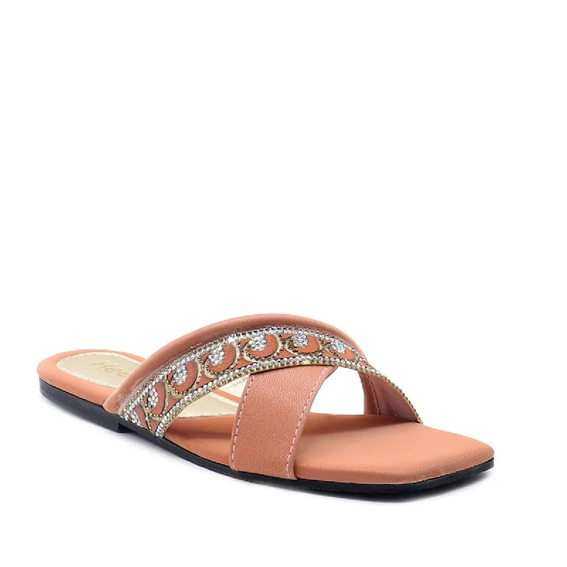 Chic and minimalist women's footwear trendsPink Casual Slipper 000385